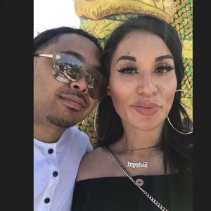 Meet your Posher, Aurora